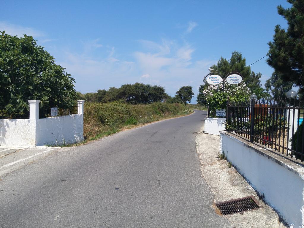 Beautiful Nearby Beach House With Garden, Private Pool And Large Yard Сідарі Екстер'єр фото