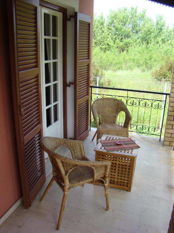 Beautiful Nearby Beach House With Garden, Private Pool And Large Yard Сідарі Номер фото